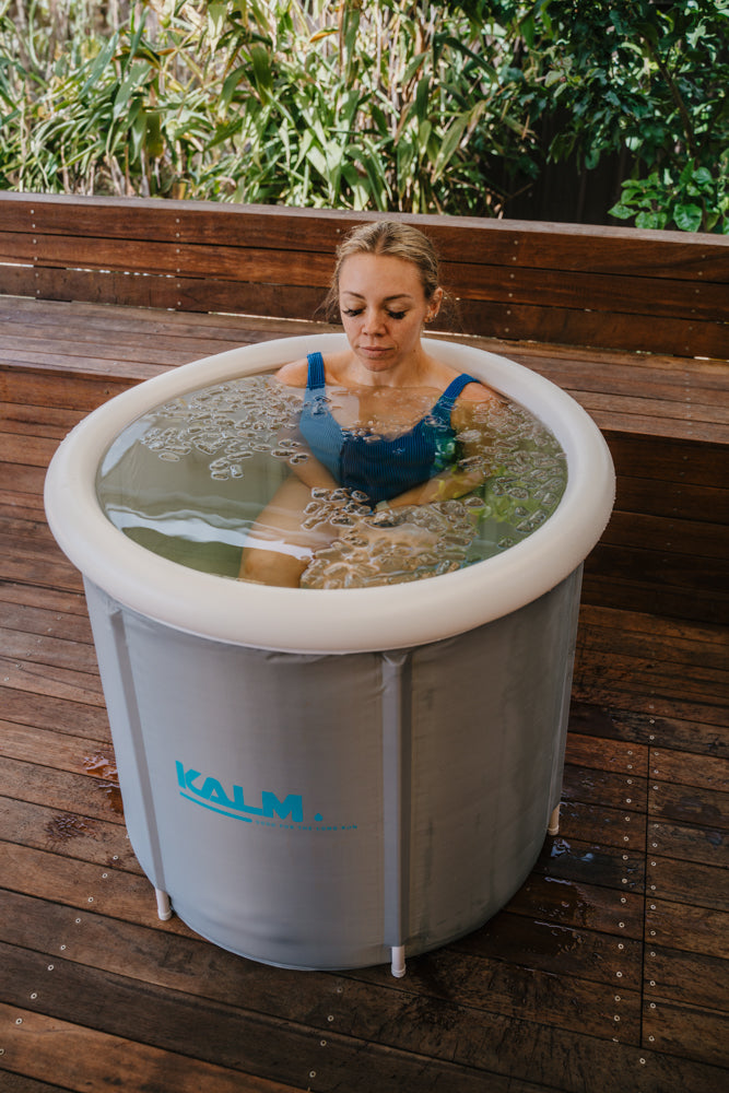 Kalm Pod Plunge Grey and White Ice Bath